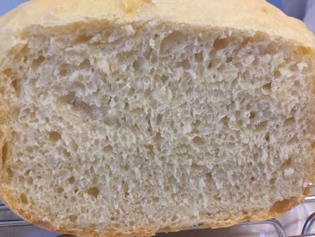 白い食パンの断面